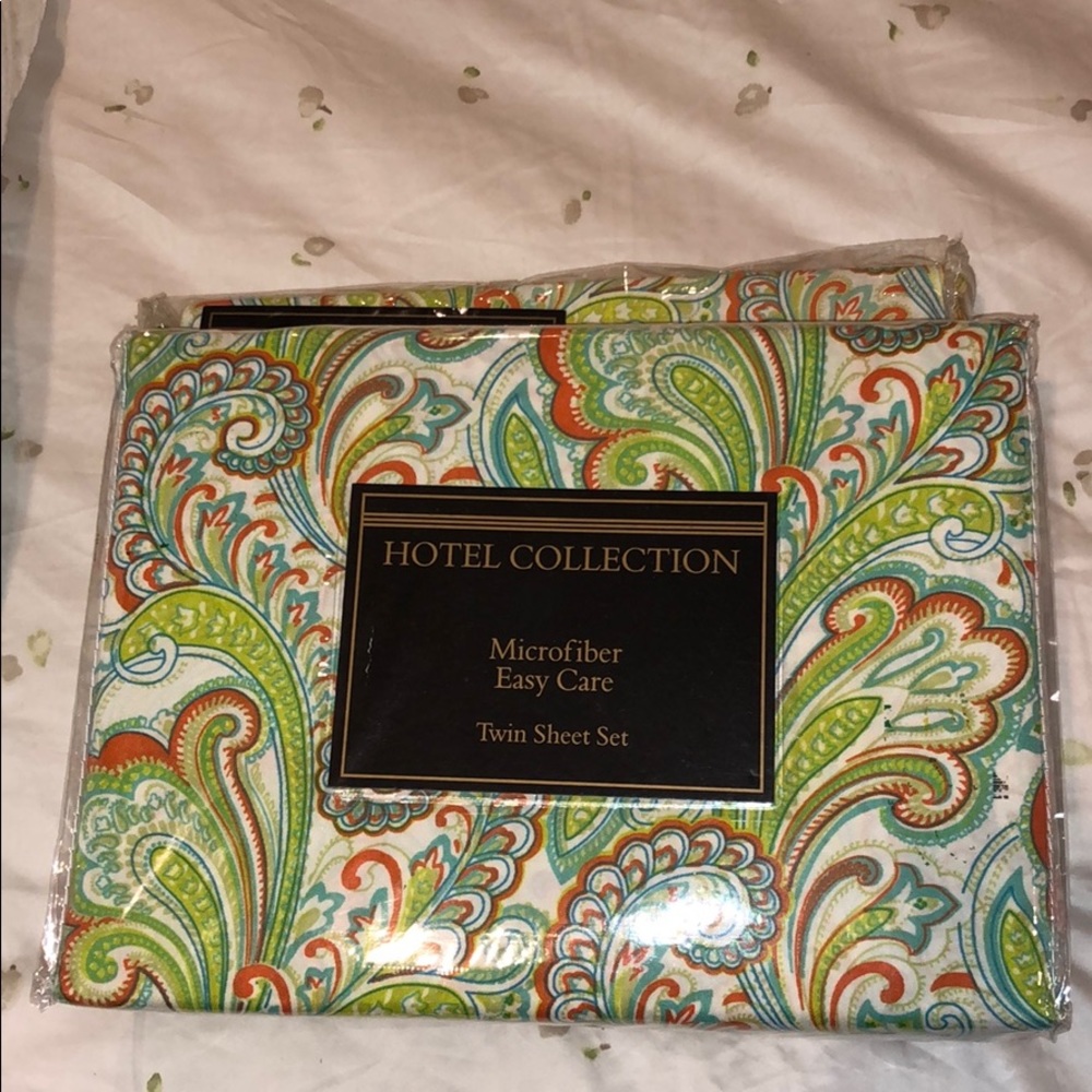 Two Twin sheet sets